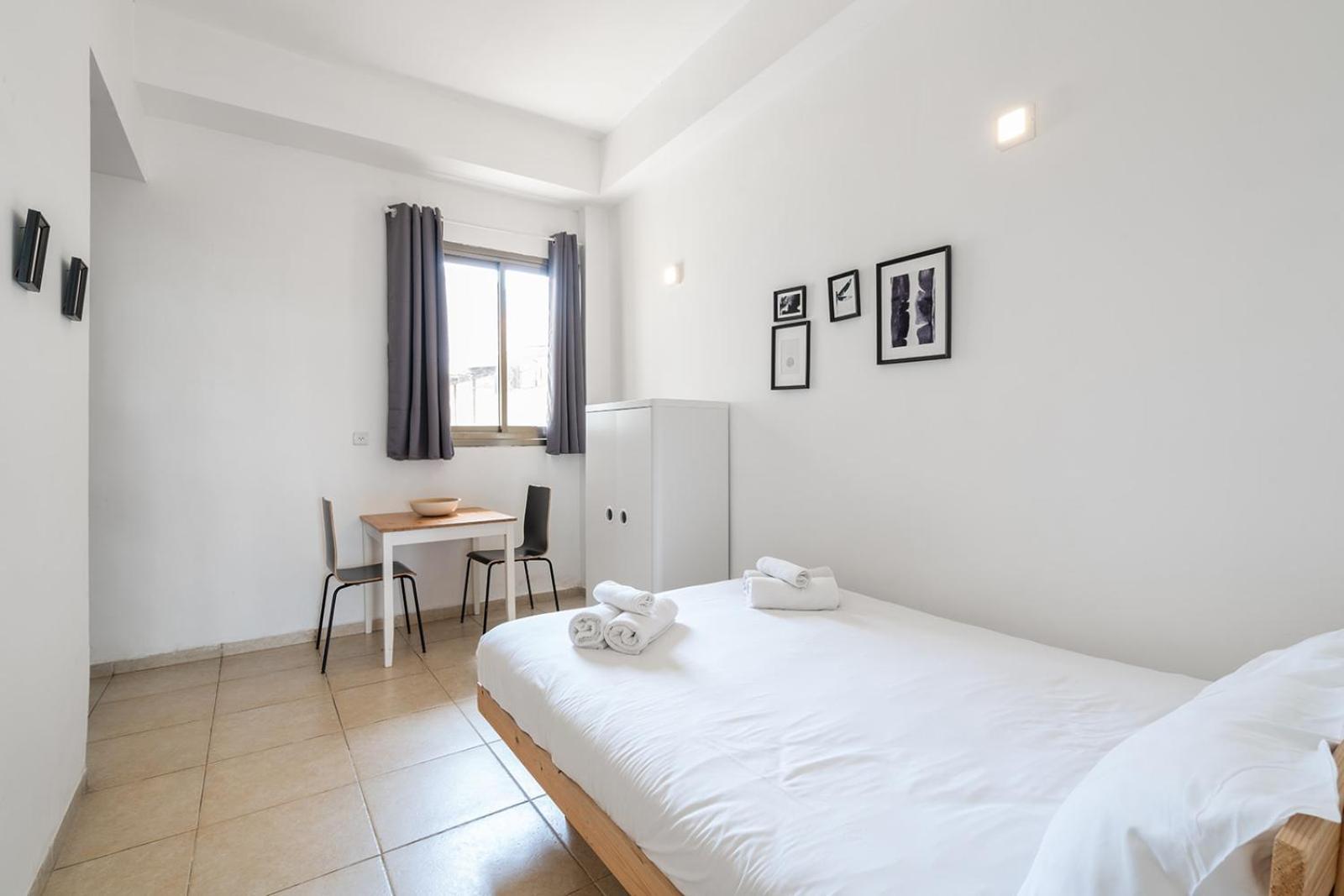 Yarkon - By Beach Apartments Tlv Tel Aviv Room photo
